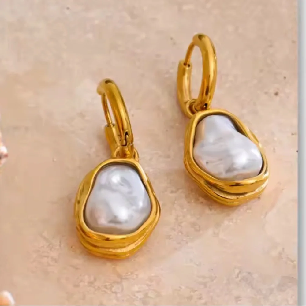 Classic Gold Pearl Earrings